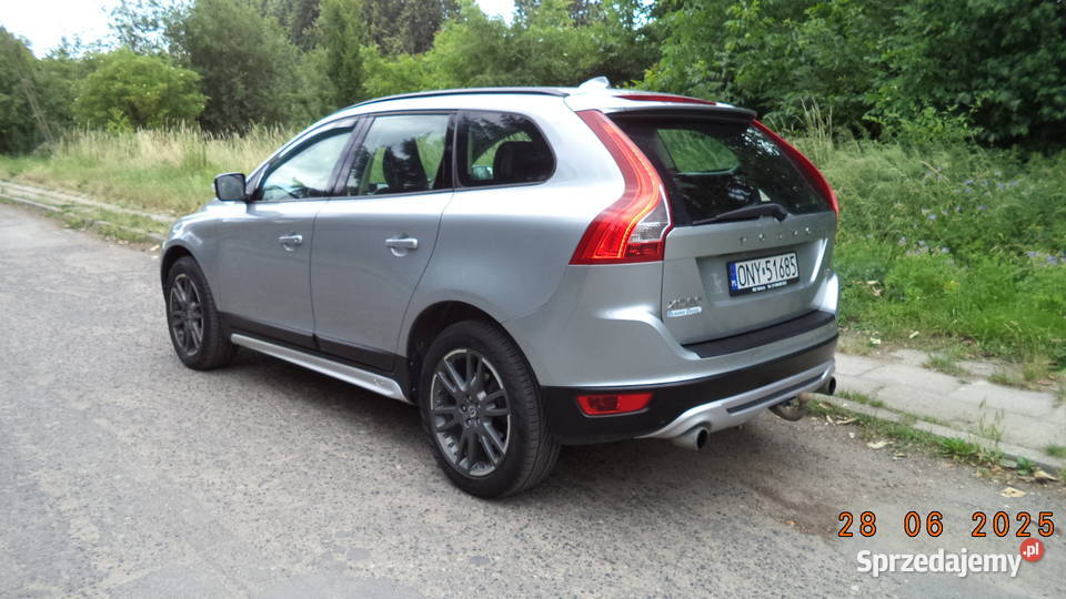 VOLVO XC60 Kinetic skory navi panorama 163KM