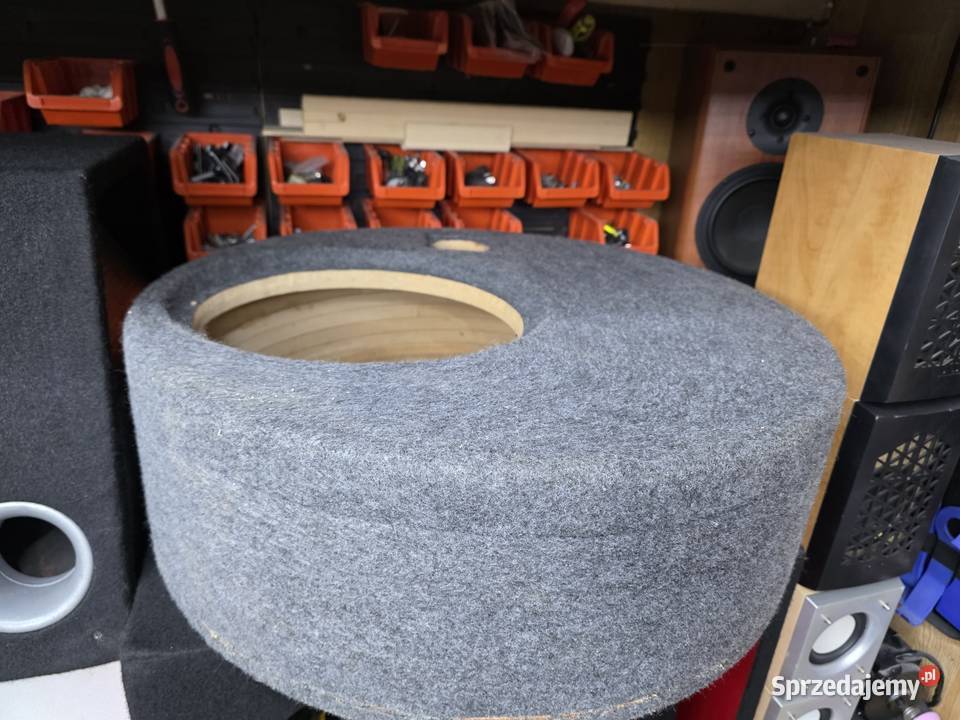 Sprzęt car audio subwoofer tuby radia przewody Trzeboś