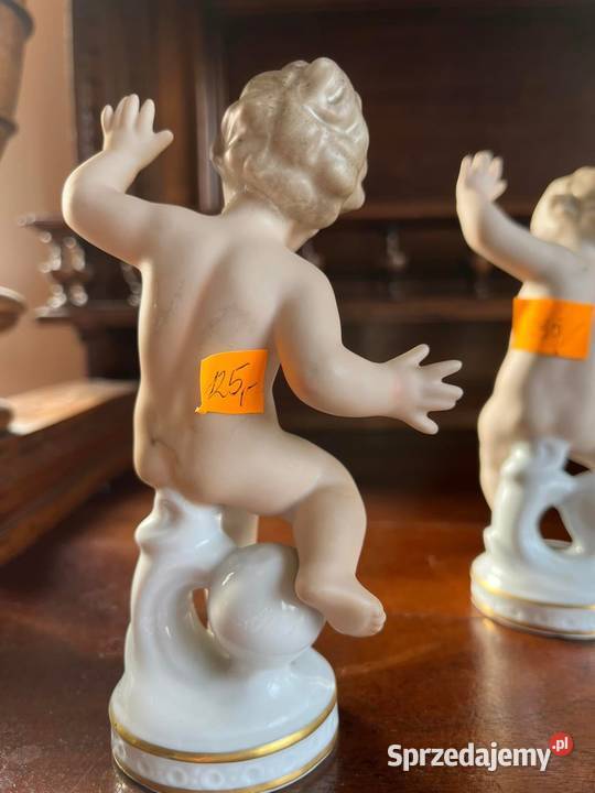 Figurka Putto grający piłką Wallendorf Porcelana i szkło Gdańsk