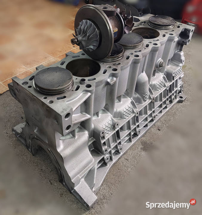 Blok silnika z tłokami turbiną do zbudowania Pozostałe Kraków sprzedam