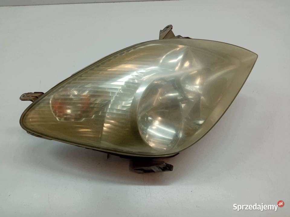 LAMPA PRZÓD PRAWA EU Toyota Corolla Verso I osobowe