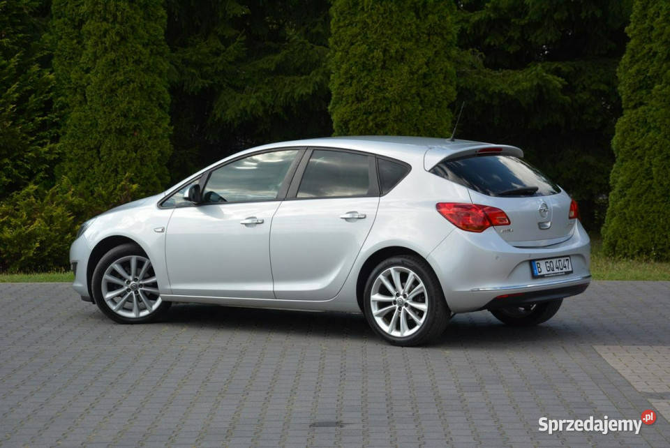 Opel Astra 14T140 Lift Klimatronic Parktronic ESP Ostrów Mazowiecka sprzedam
