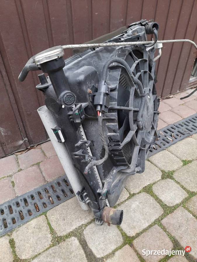 Chłodnice Komplet Hyundai I30 I 0712r 14 BENZYNA Rok produkcji 2008 Motoryzacja Łuszczów Drugi sprzedam