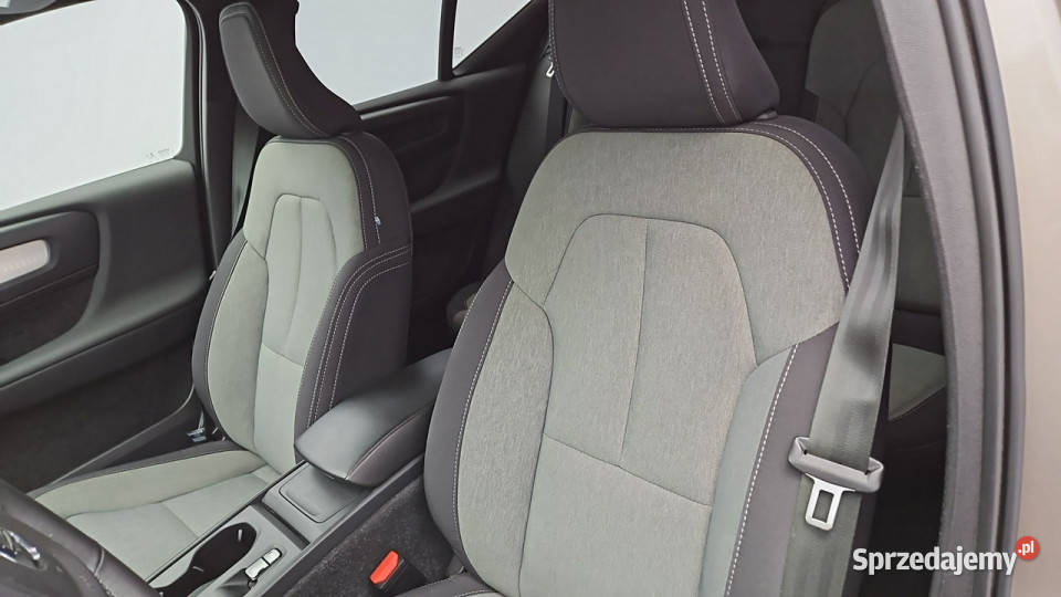 Volvo XC 40 Core aut Z Polskiego Salonu Faktura Warszawa