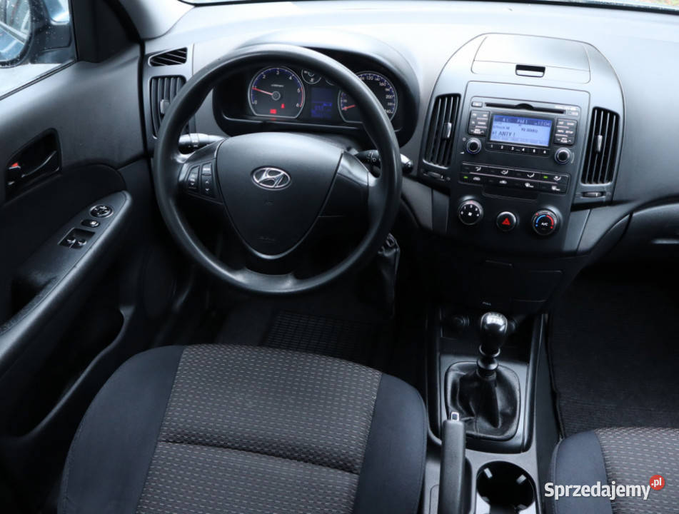 Hyundai i30 16 CRDi wielofunkcyjna kierownica Samochody osobowe sprzedam