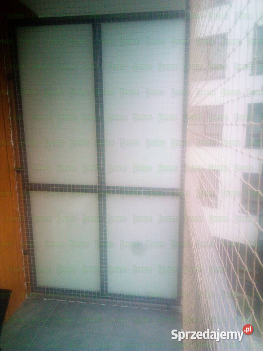 Siatka na balkon przeciw ptakom z montażem Warszawa