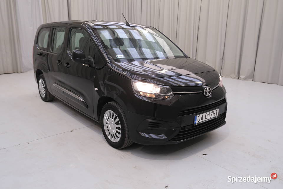 TOYOTA PROACE CITY VERSO 2021 119900 ccm 110 Warszawa