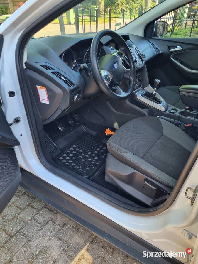 Ford Focus 2012 kombi 16 TDCI Warpuny