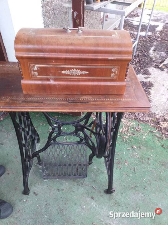 Zabytkowa maszyna do szycia Słupca