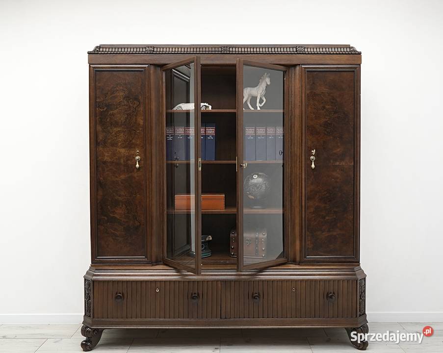 Biblioteka z lat 20tych w stylu secesyjnym Jerka