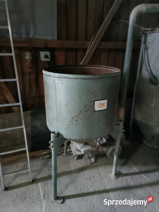 Śrutownik bijakowy z mieszalnikiem Jędrzejów