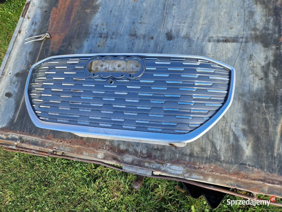 Audi Q4 ETRON Grill Atrapa ORG Chrom Mielec