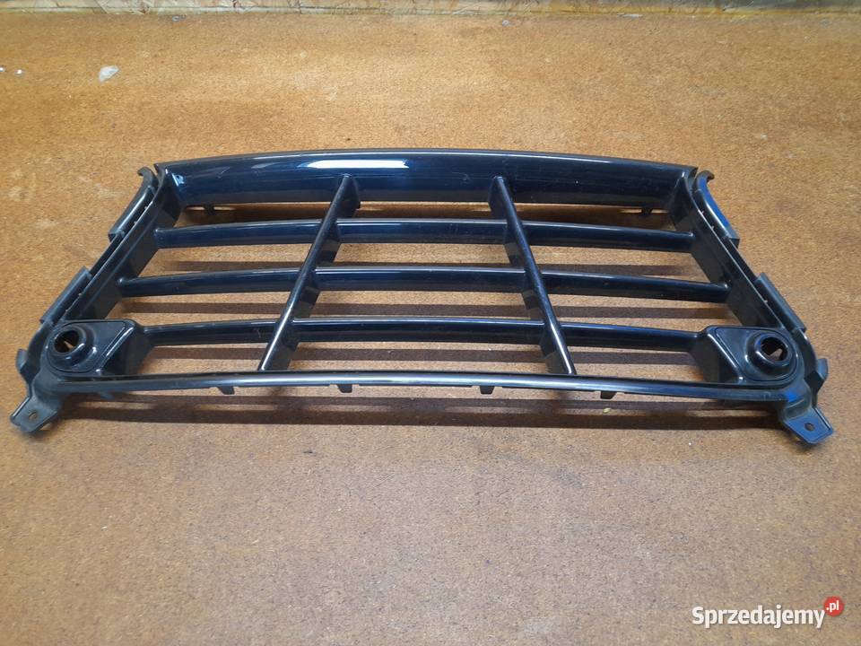 Cupra Tavascan kratka środkowa atrapa grill