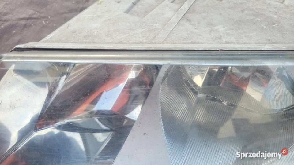 SKODA OCTAVIA II LAMPA LEWA PRZOD REFLEKTOR LEWY