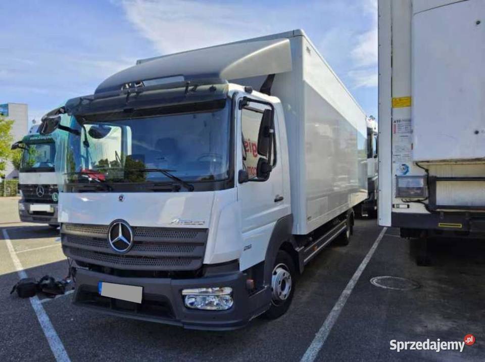 MercedesBenz Model ATEGO 818 Izotermy Wilczyna