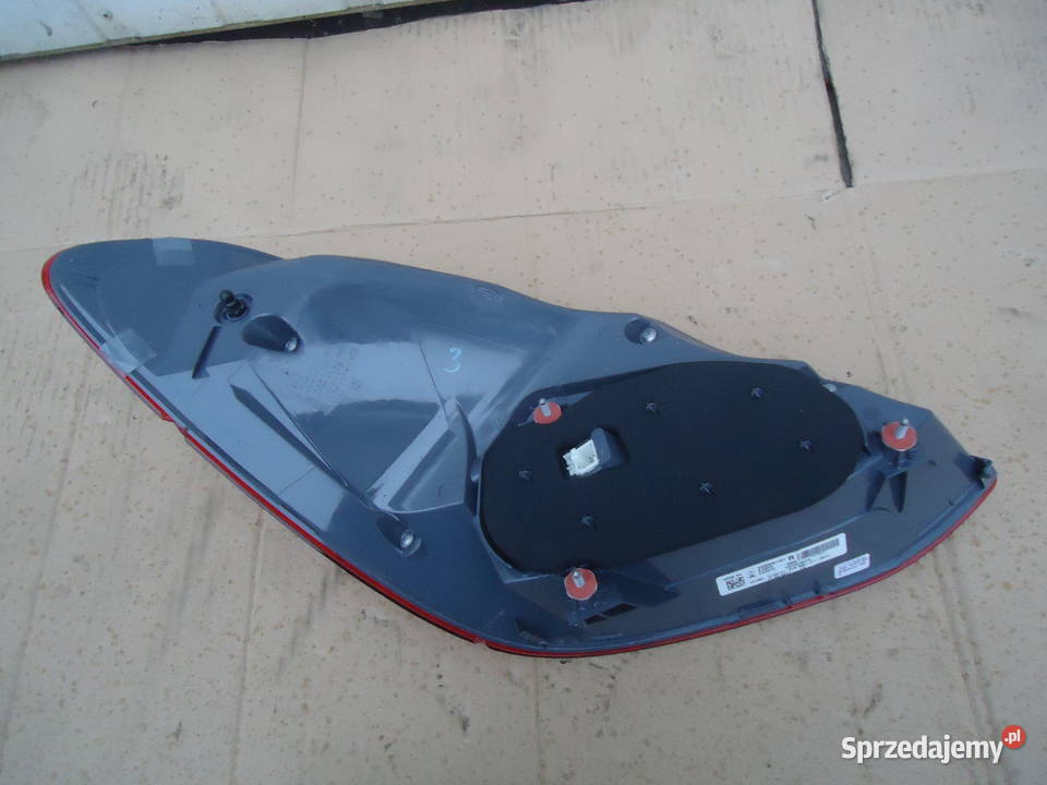 MERCEDES C W205 LAMPA TYLNA PRAWA A205 9061457 sprzedam