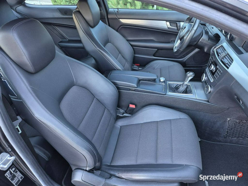 Mercedes C 180 GWARANCJA manual benzyna zadbany elektrochrom. lusterka boczne Warszawa sprzedam