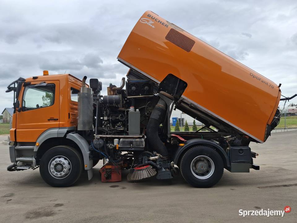 MercedesBenz Axor 1823 Zamiatarka Bucher Specjalne
