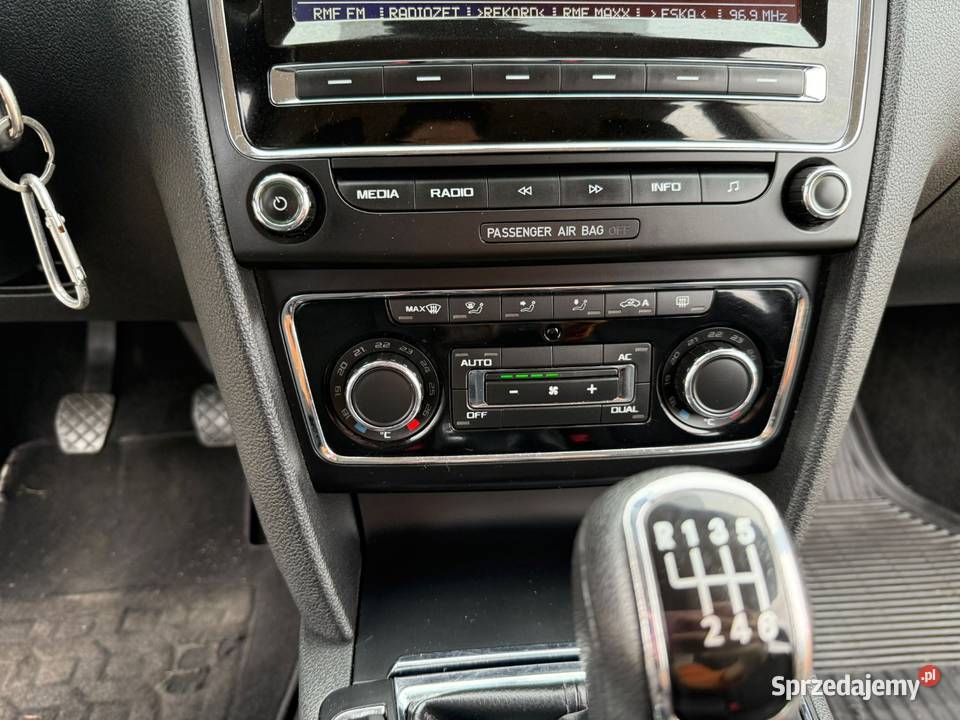 Sprzedam piękną Skodę superb 2 kombi 20 TDI 170 mazowieckie Gózd