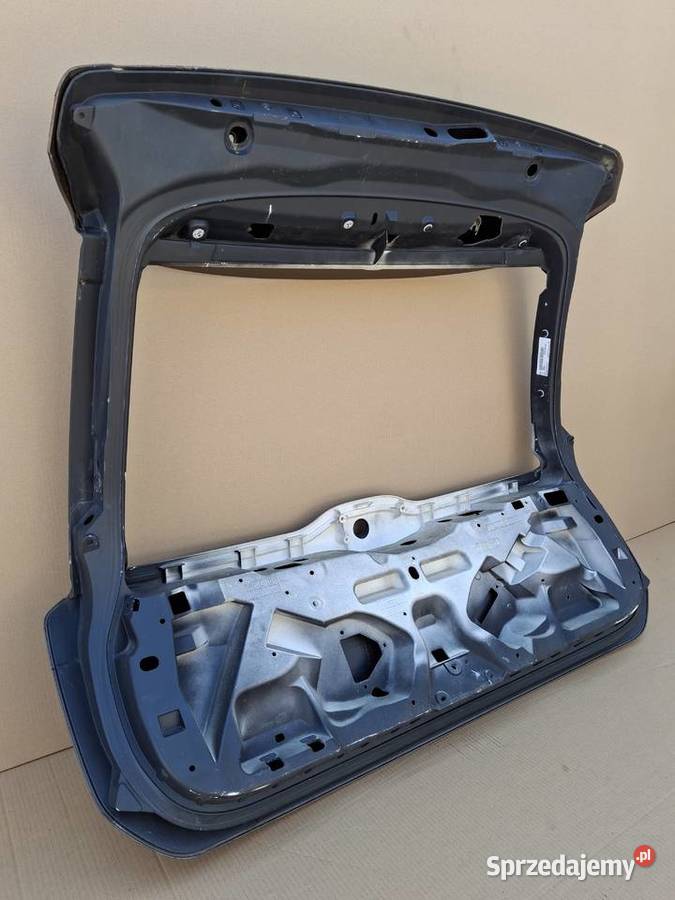 VOLVO XC 60 KLAPA BAGAŻNIKA TYŁ EMBLEMAT CHROM Bieleń