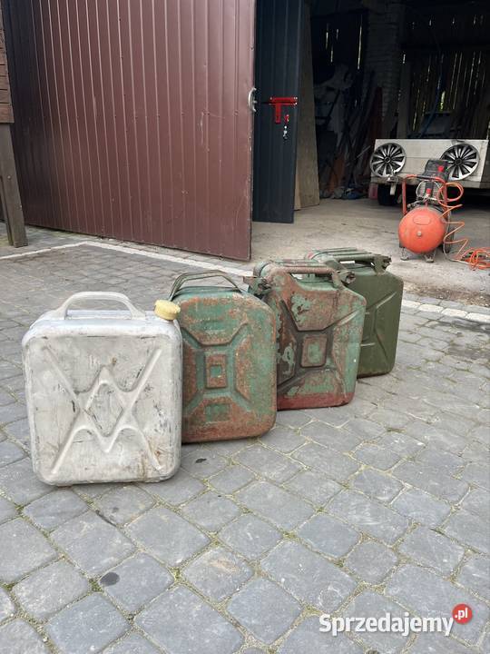 karnistry metalowe i aluminiowe prl 20l Zwoleń