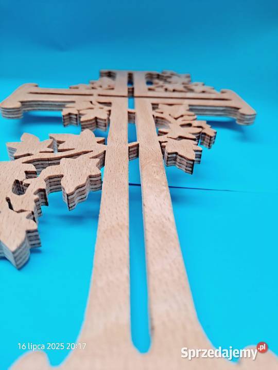 krzyż drewniany ręcznie wycinany z liśćmi Bydgoszcz sprzedam