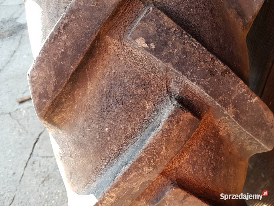 Opony do MF 235 255 12432 i 60016 Wieliczka sprzedam