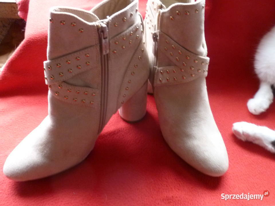 Botki jasne beżowe inna Kozaki Kraków