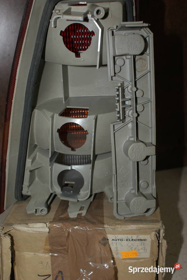 LAMPA TYLNA OPEL KADETT E 8491 SEDAN 4d NOWA Białobrzegi