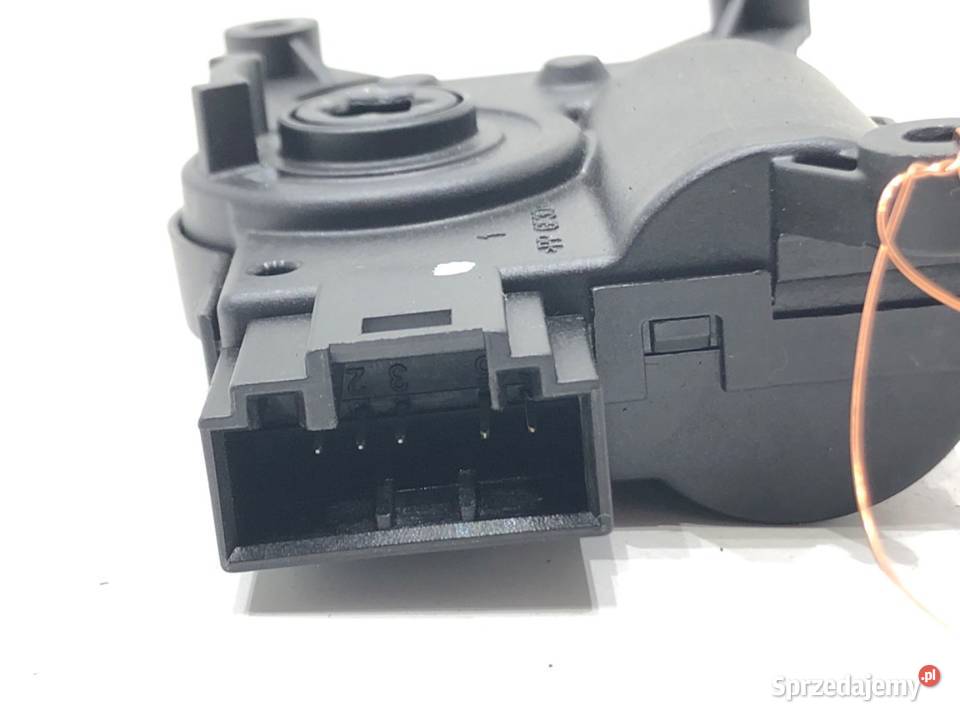 SILNIK NAGRZEWNICY SKODA 2Q0907511F SUPERB IV