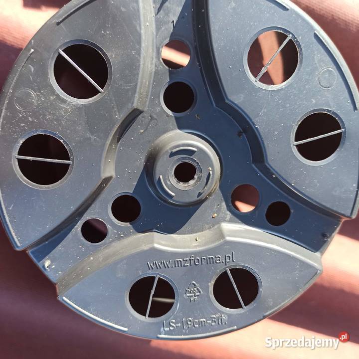 Doniczki produkcyjne okrągłe nowe 3 litr Tuczępy