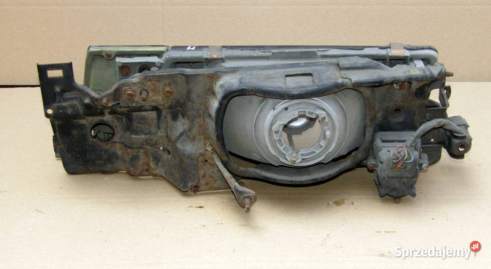 LAMPA PRZEDNIA PRAWA NISSAN SUNNY B12 8688r Mysłaków