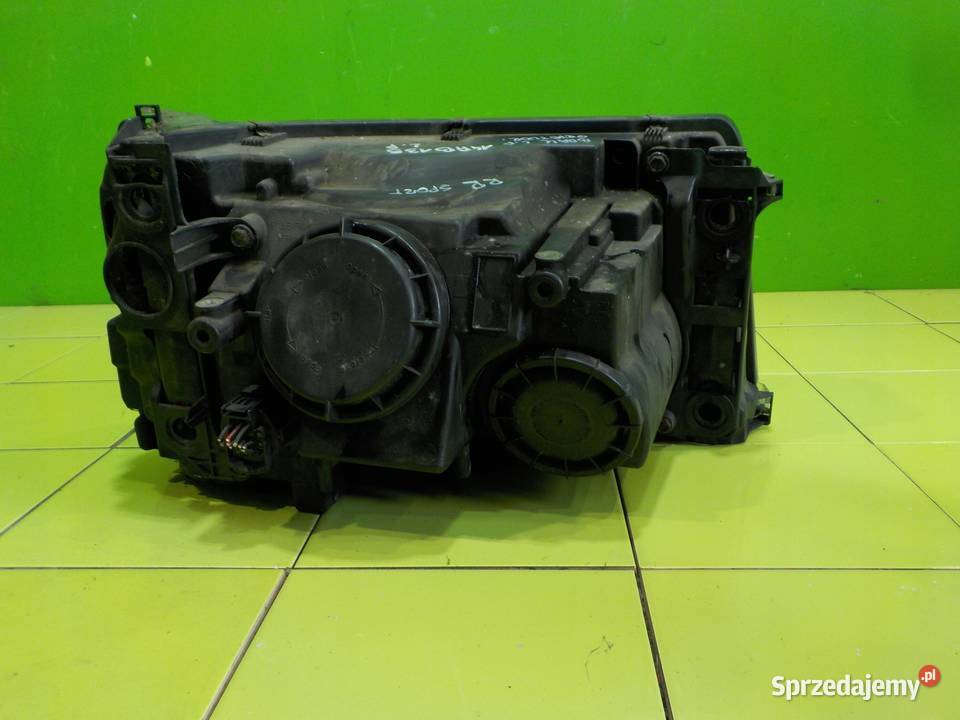 RANGE ROVER SPORT I 27 TDV6 09r SUV 5D XENON osobowe Lampy przednie Motoryzacja Suków