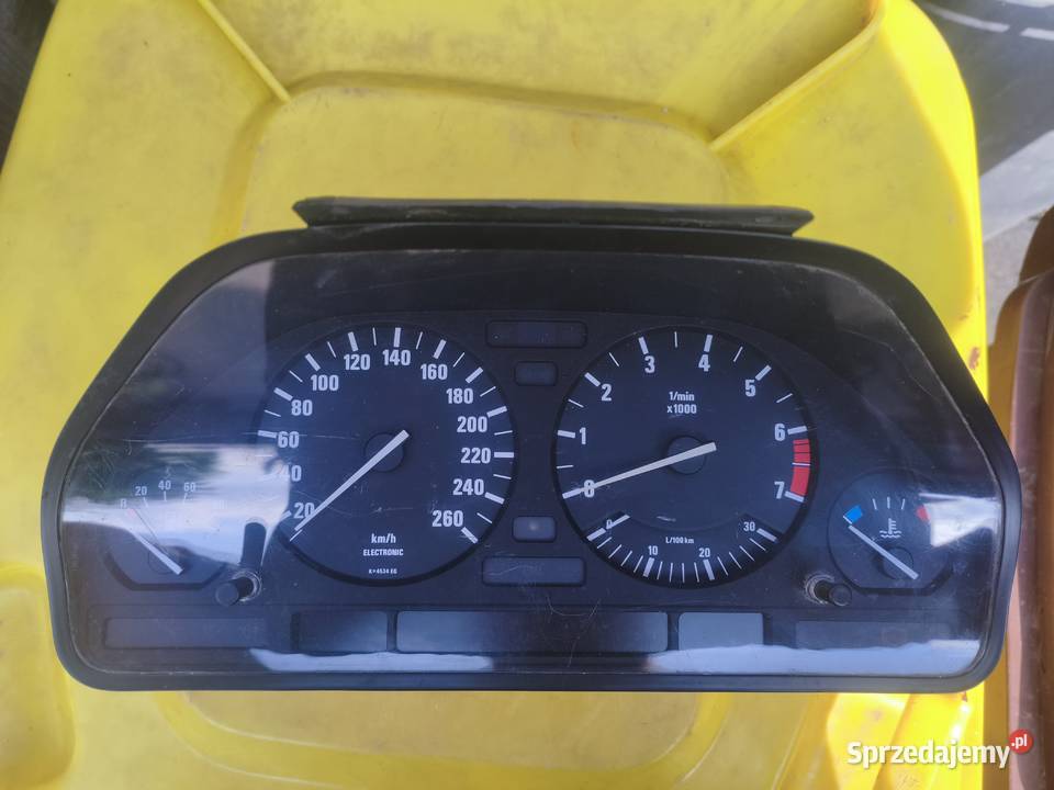 Części BMW e32 panel lampy licznik Białogard