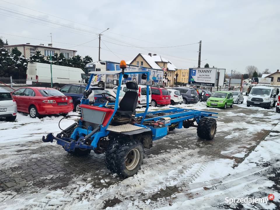 PojazdMaszyna do wożenia drzewa z lasu 4x4 2 śląskie