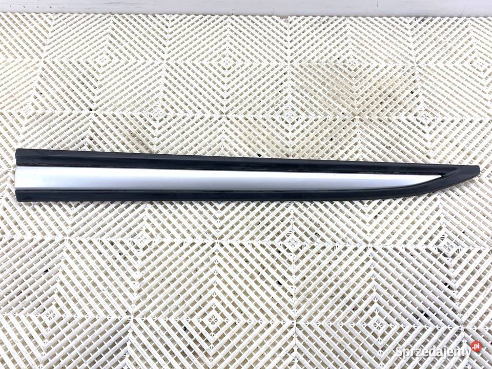 LISTWA DRZWI LEWY PRZÓD MITSUBISHI OUTLANDER III sprzedam