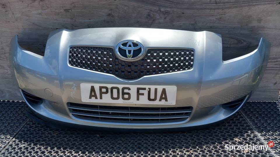 TOYOTA YARIS II ZDERZAK PRZÓD osobowe Zbierkowo sprzedam
