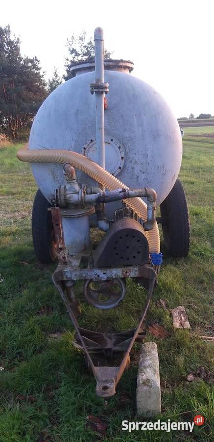 Beczkowóz 3000l sprawny nieuszkodzony Korfantów