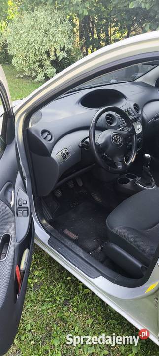 Toyota Yaris 13 1298cm3 Toyota Huta Dłutowska