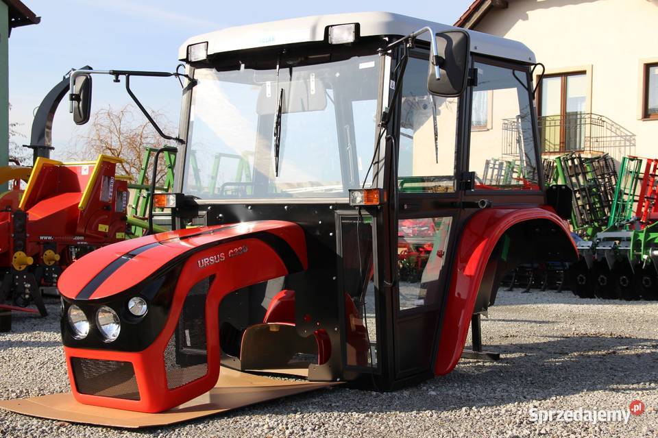 Kabina C330 maska C 330 Naglak zestaw czerwony nieuszkodzony Rogóźno