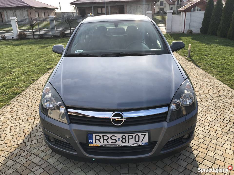 Opel Astra III H 17 Skóra Felgi Niski Profil Rok produkcji 2005 podkarpackie Sędziszów Małopolski
