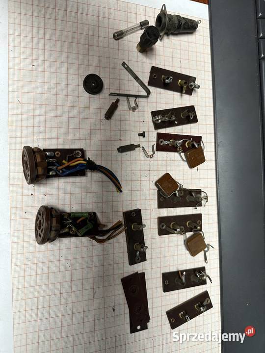 Elementy Podstawka i inne starego Radia Z338 Czechowice-Dziedzice sprzedam