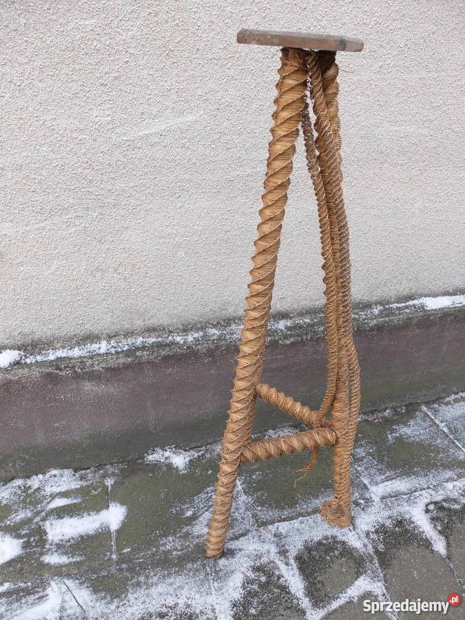 Stara sztuka ludowa kwietnik z dekoracją ze wielkopolskie