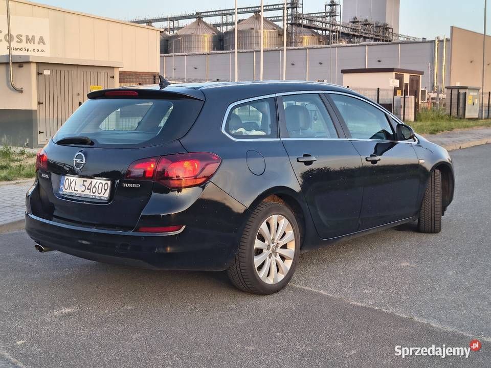 Opel Astra J 14 turbo lampy LED prywatny Kombi Kluczbork