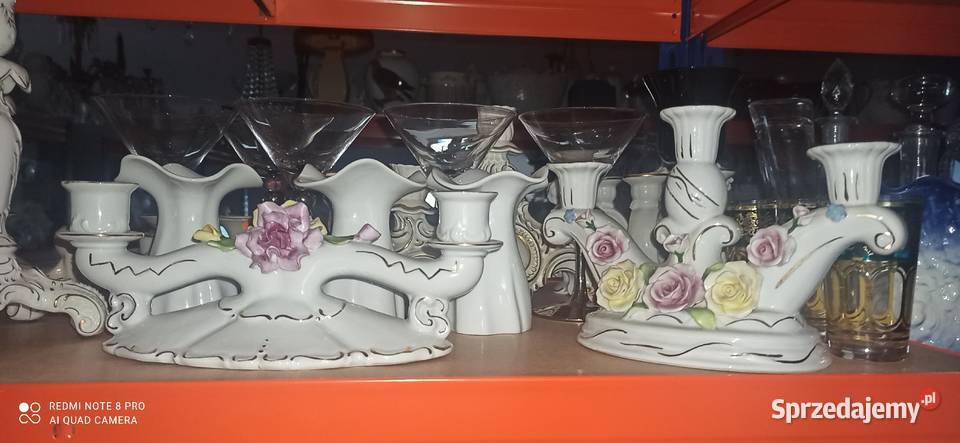 Świecznik sygnowany z bukietem kwiatów Porcelana i szkło Gdańsk