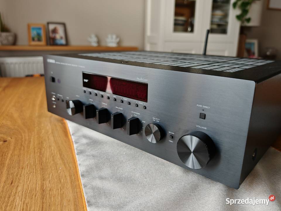 Amplituner Yamaha RN803D