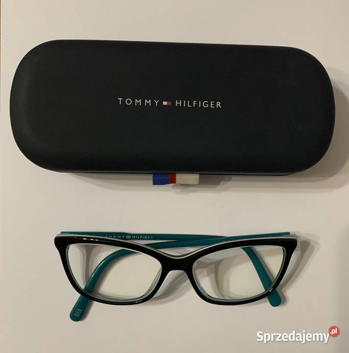 Sprzedam segment dębowy w kolorze dębu