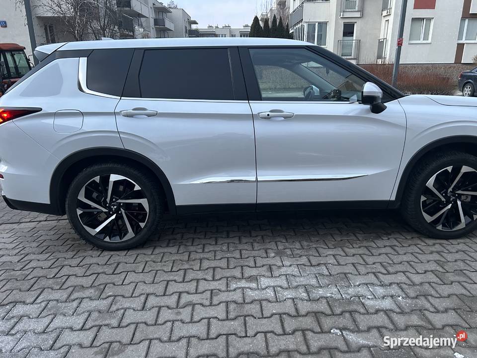 Mitsubishi Outlander IV 2023r 4WD NOWY MODEL Warszawa