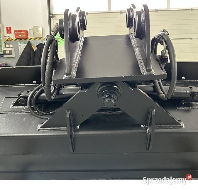 UŻYWANA ŁYŻKA SKARPOWA HYDRAULICZNIE UCHYLNA Tuliszków sprzedam