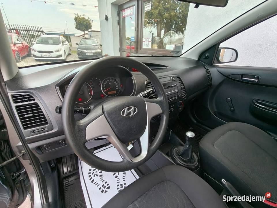 Hyundai i20 Krajowy niski przebieg długie OC i benzyna śląskie Racibórz sprzedam